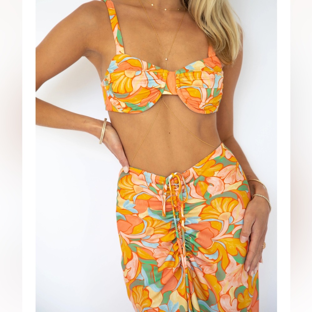 Shop Resa set in Seychelle print